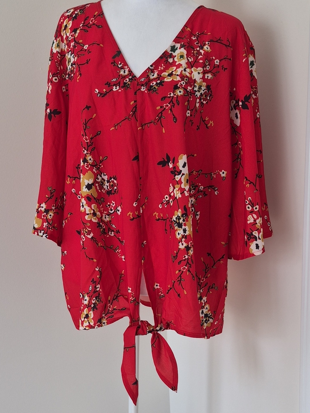 Fashion Red Floral V-Neck Tie-Front Women’s Top Size XL